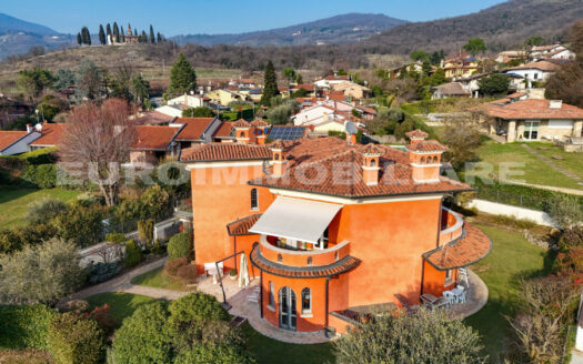 Villa in vendita a Cellatica (BS) – V2607