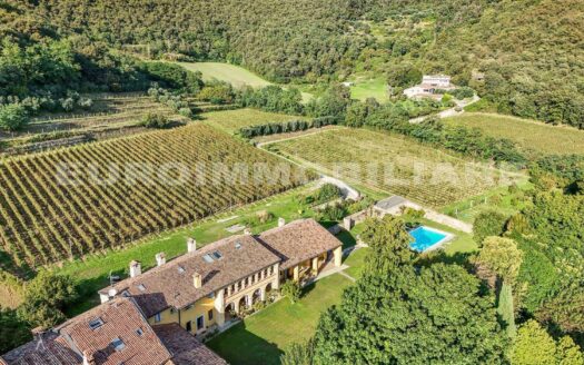 Palazzo in vendita a Rodengo Saiano (BS) – ST2414